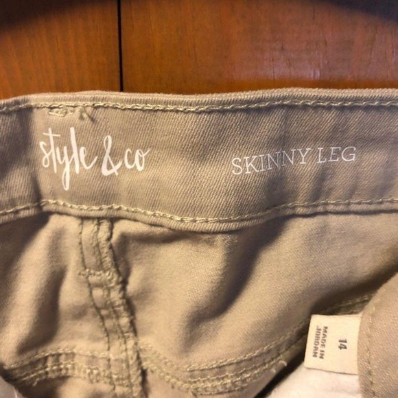 NWT Style & Co Jeans - Picture 4 of 5